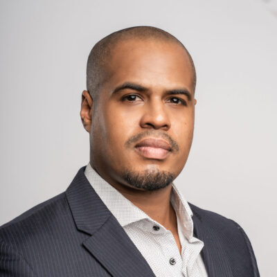 Julio Vasquez Headshot-1